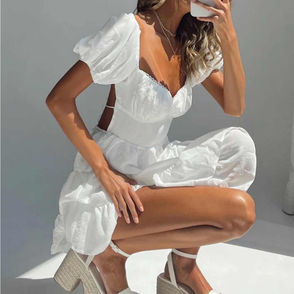 NWOTPrincess Polly Danny Ruffle Hem Open Back Summer Mini Dress in White Size 10